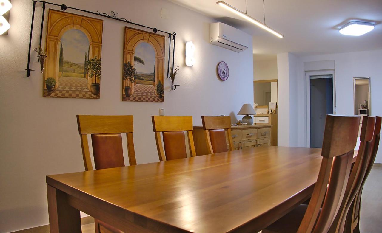 Apartments Le Mare - Pool, Sandstrand, Meerblick, W-Lan, Grill Privlaka  Extérieur photo